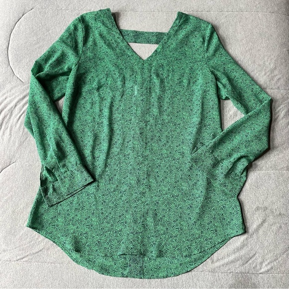 CAbi Tops - CAbi‎ Green Patterned V-Neck Blouse